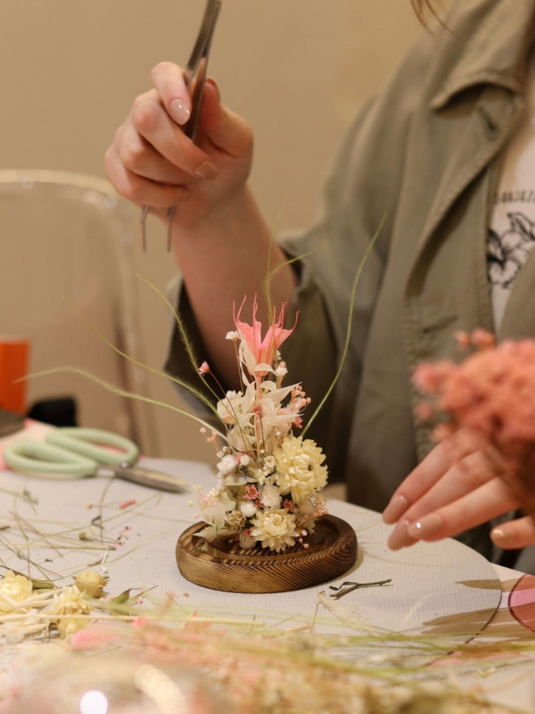 Atelier cloche en fleurs séchées